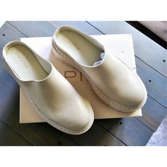 Anthropologie White Mules - Picture 2 of 3